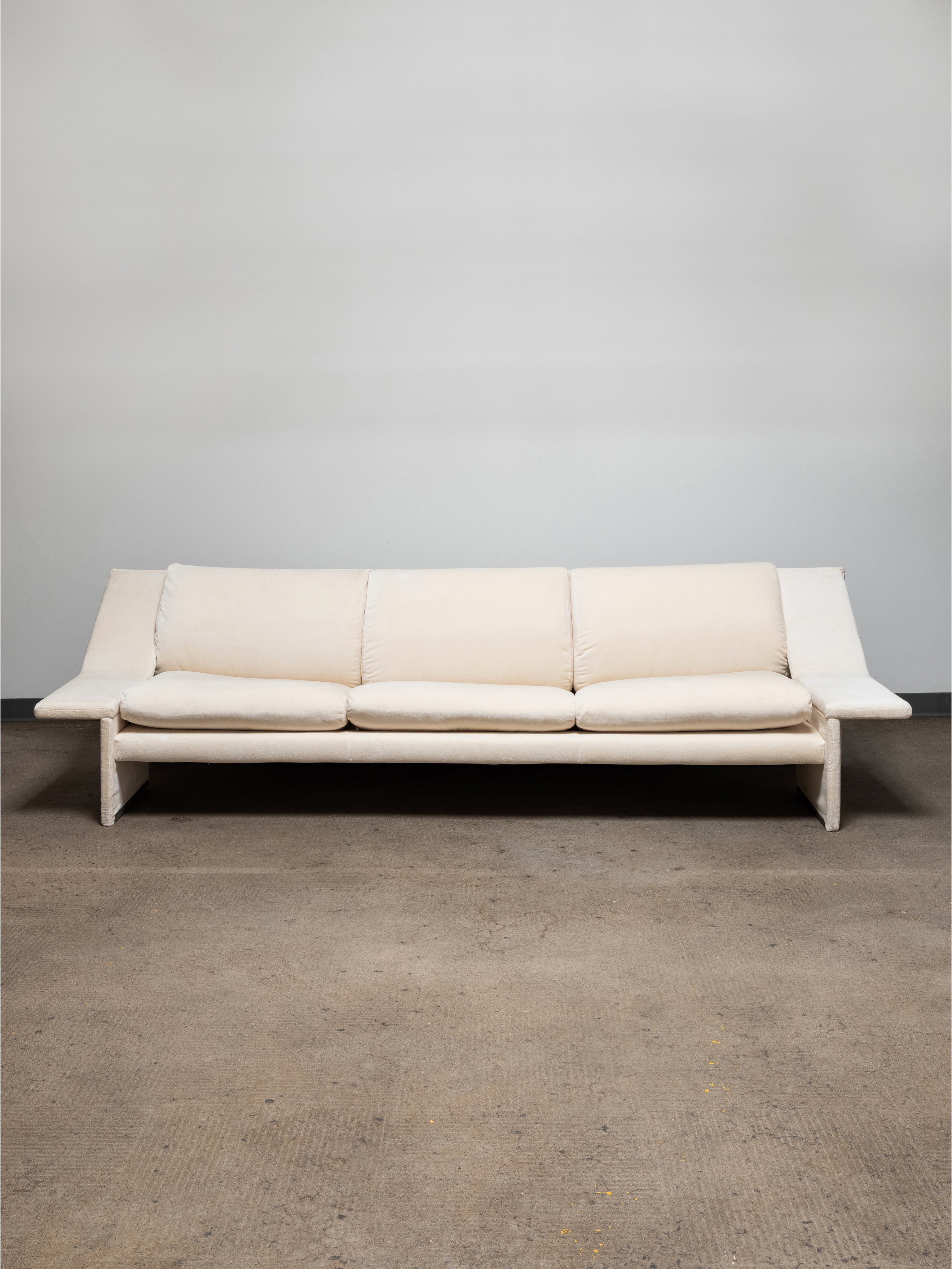 1980s Saporiti Italia Three-Seat Sofa in Cream Fabric